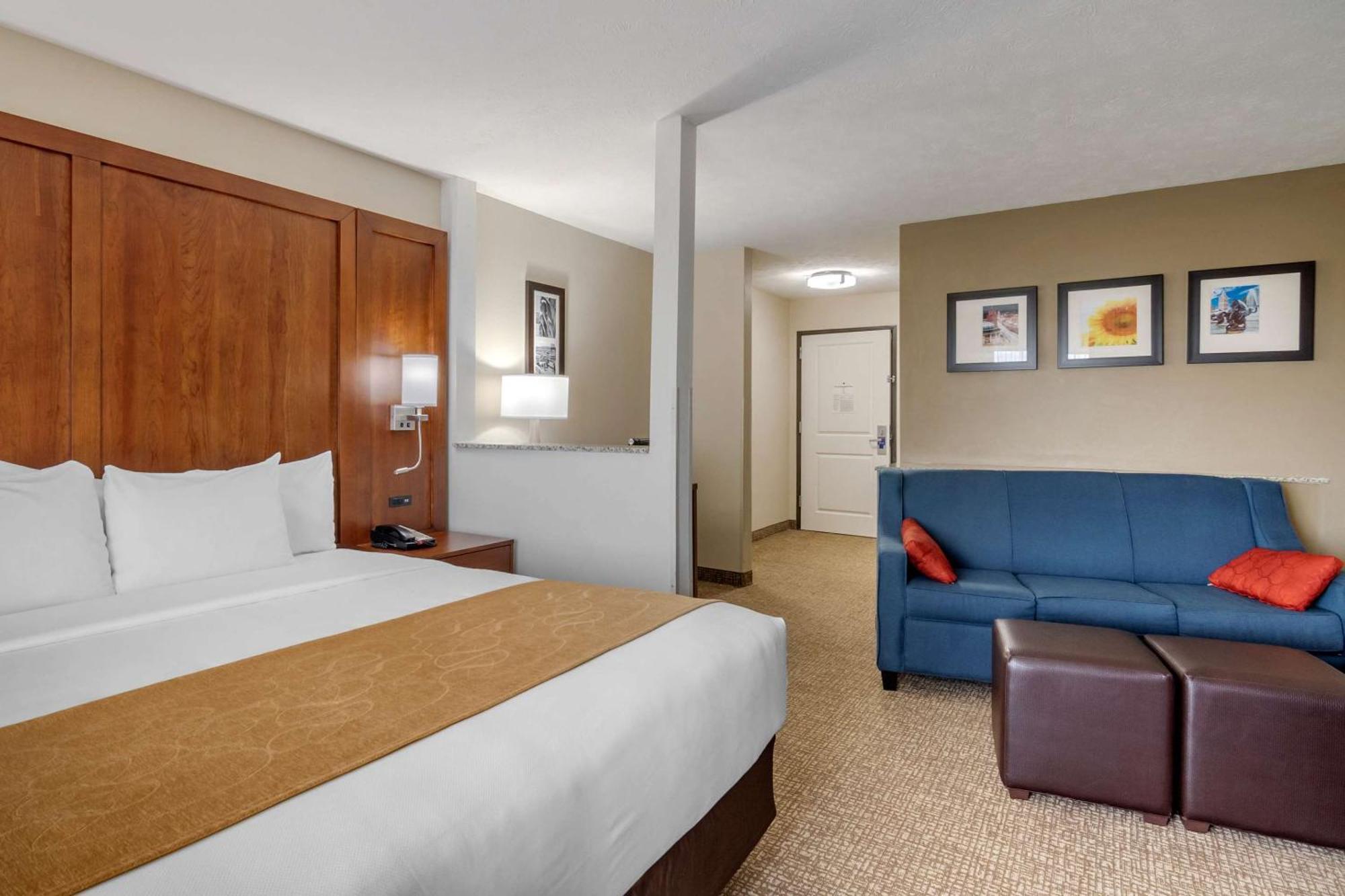 Comfort Suites Speedway - Kansas City Exteriör bild